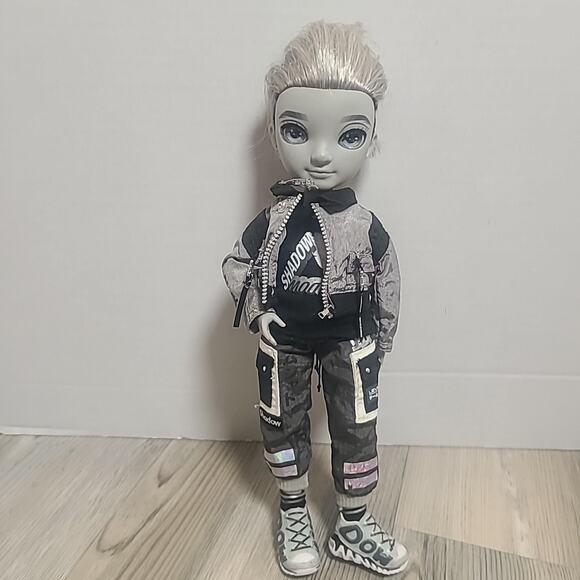 Rainbow High Shadow Series Ash Silverstone Boy Doll 1st Outfit Jacket Pant Shoes - Picture 1 of 4